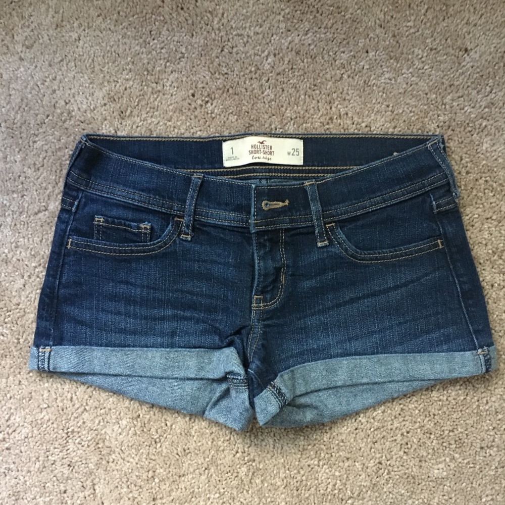Low rise denim short-shorts